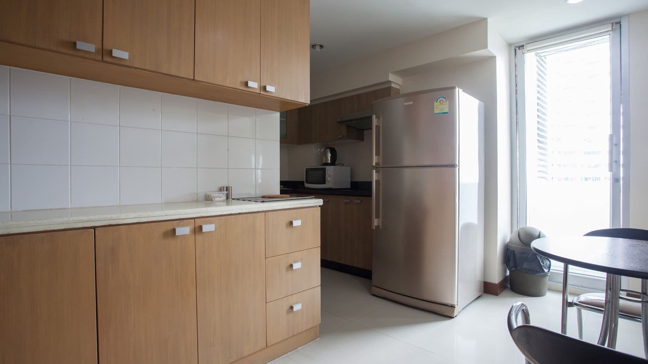 Photo of Kitchen in Khlong Toei Nuea