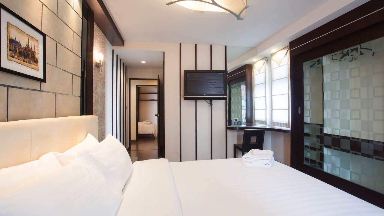 Photo of Bedroom in Khlong Toei Nuea