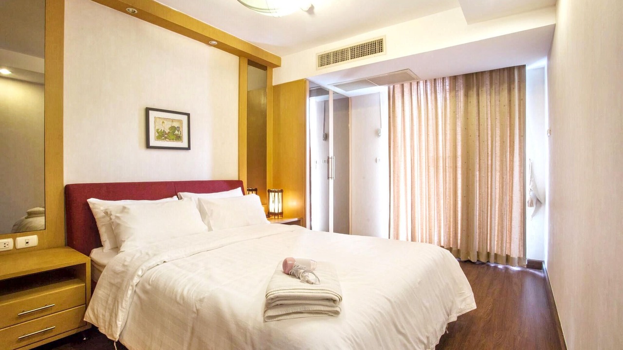 Photo of Bedroom in Khlong Toei Nuea