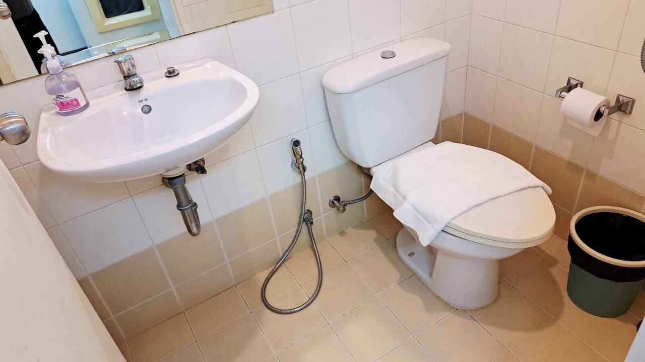Photo of Bathroom in Khlong Toei Nuea