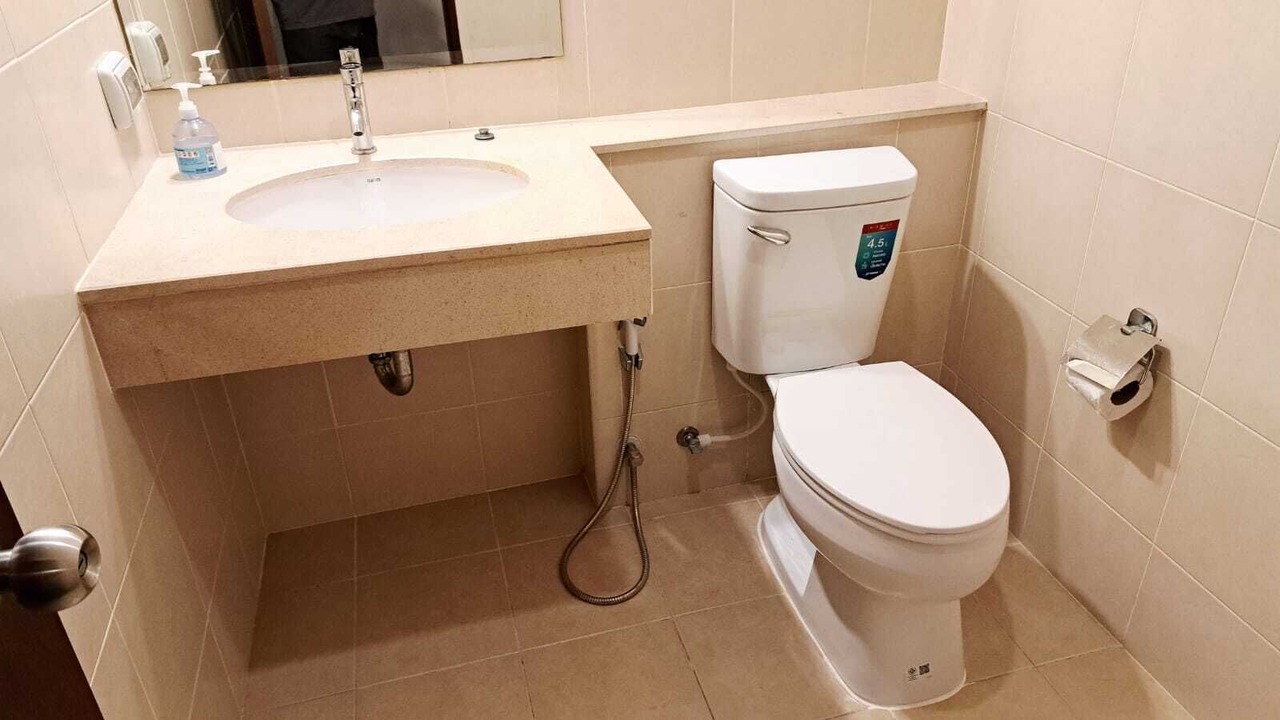 Photo of Bathroom in Khlong Toei Nuea
