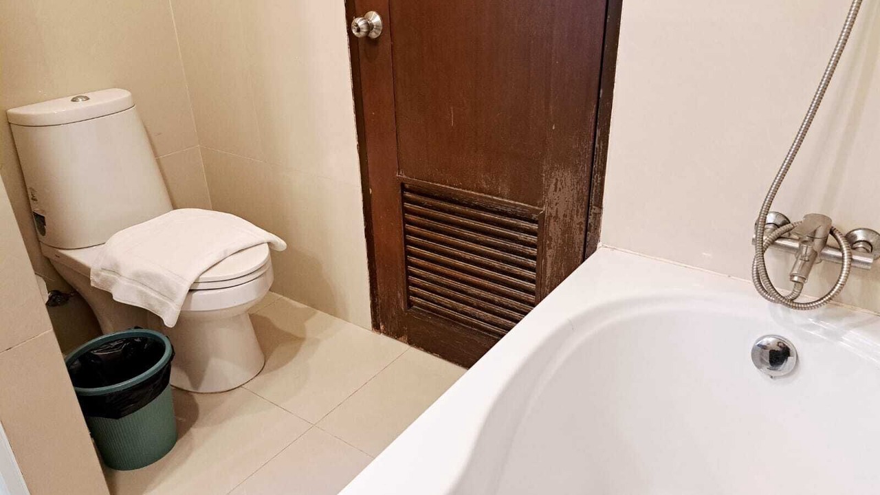 Photo of Bathroom in Khlong Toei Nuea