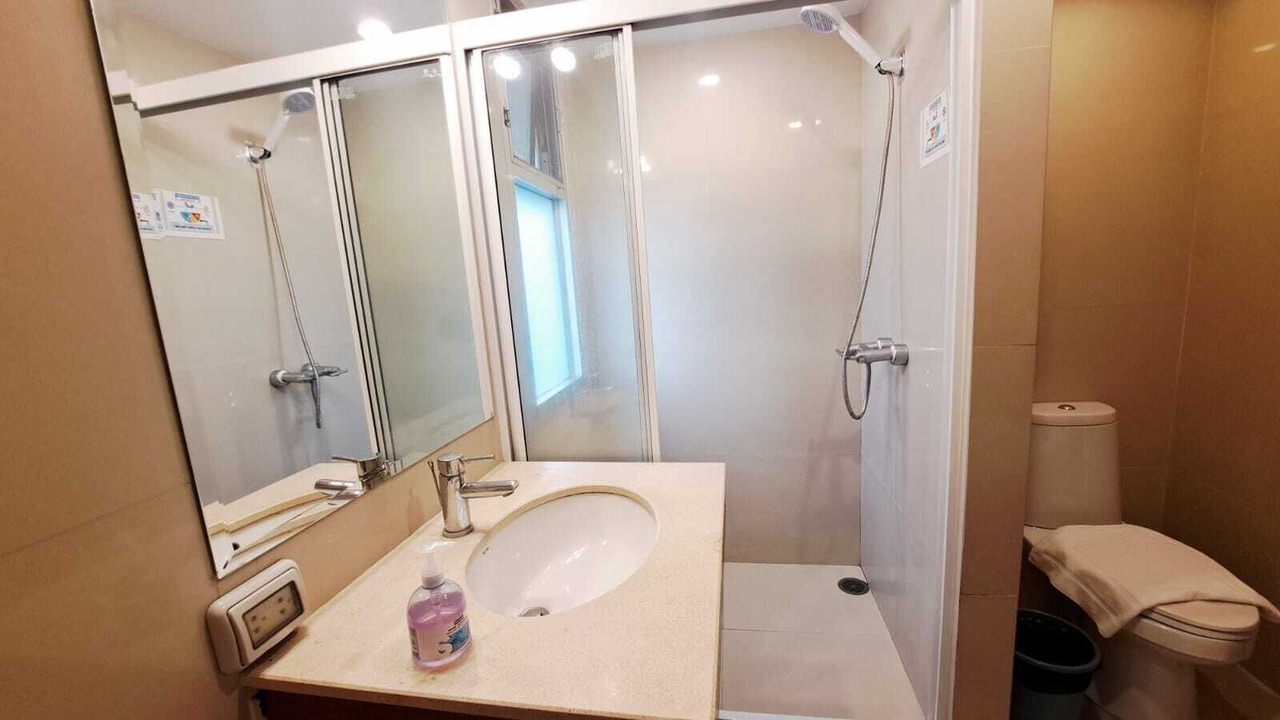 Photo of Bathroom in Khlong Toei Nuea