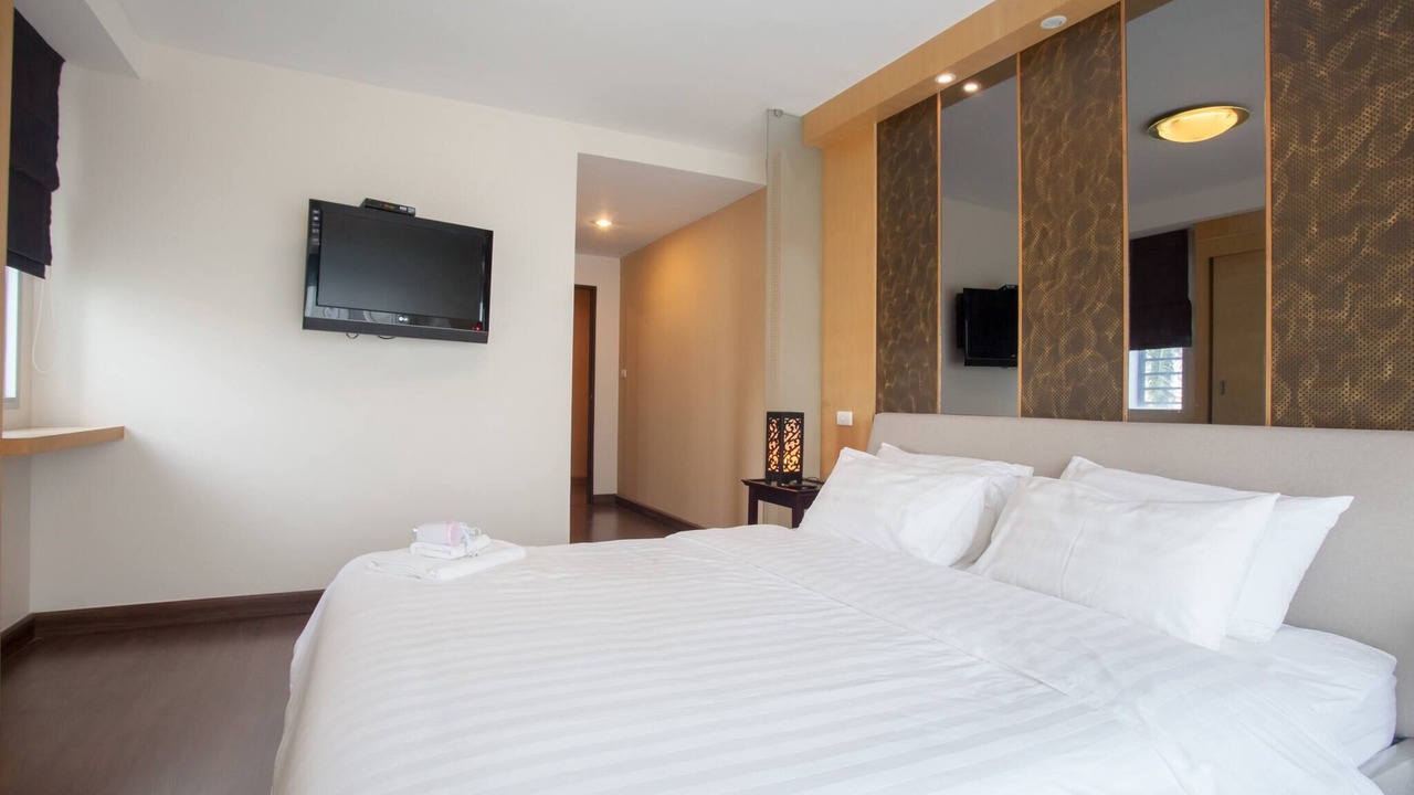 Photo of Bedroom in Khlong Toei Nuea