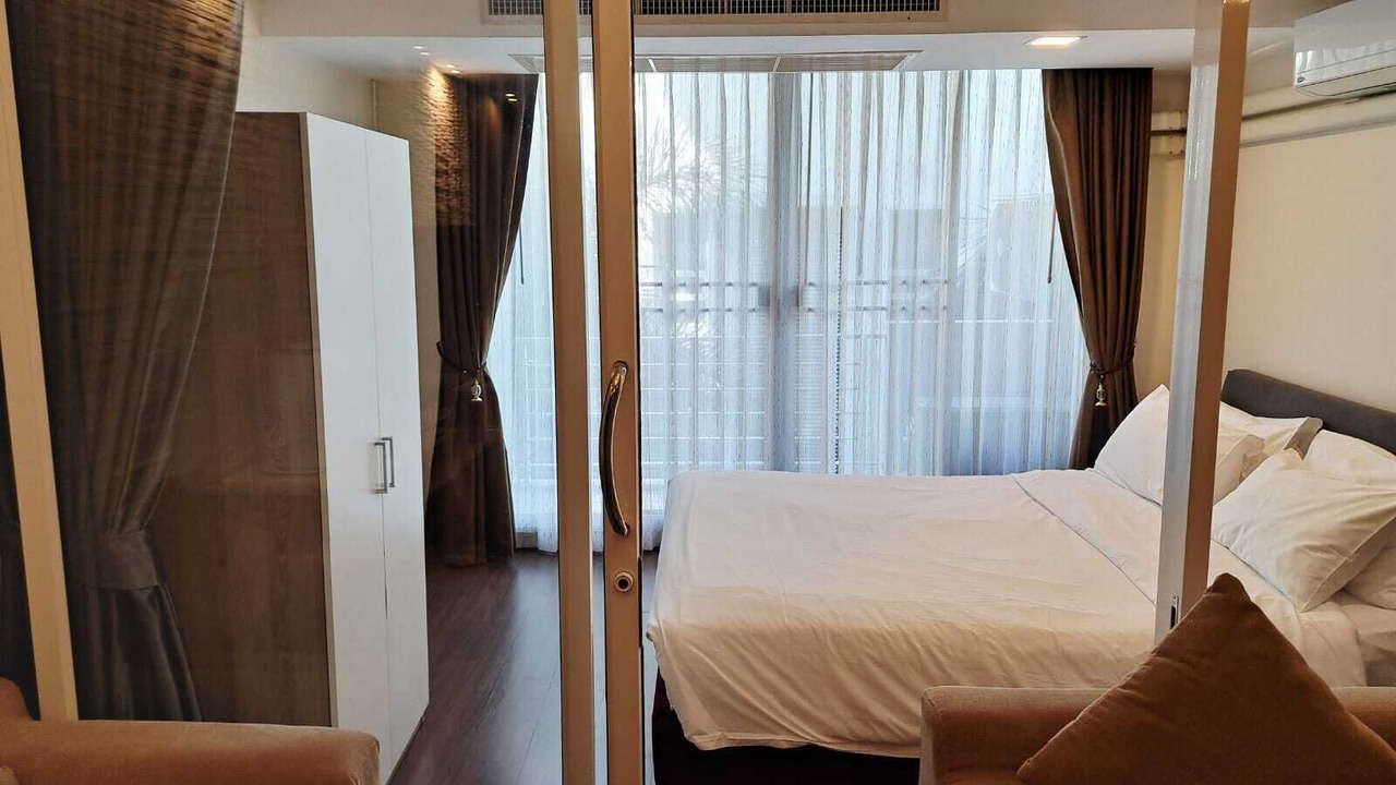Photo of Bedroom in Khlong Toei Nuea