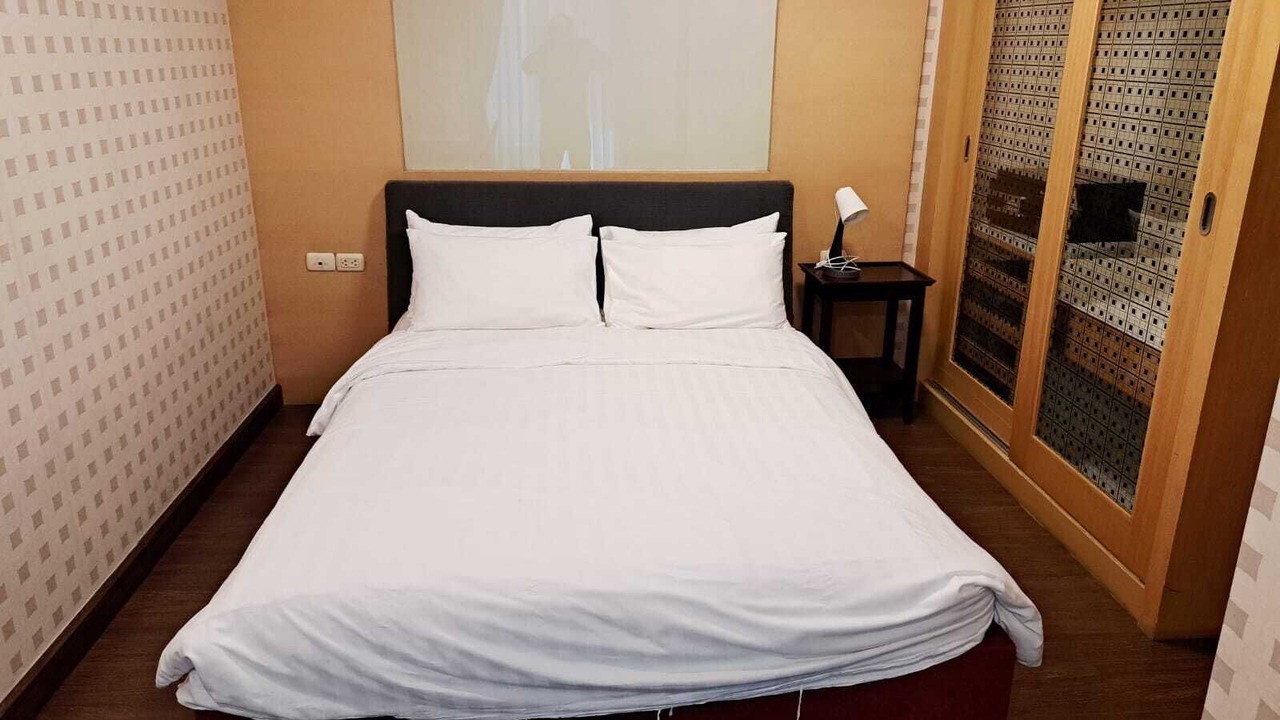 Photo of Bedroom in Khlong Toei Nuea