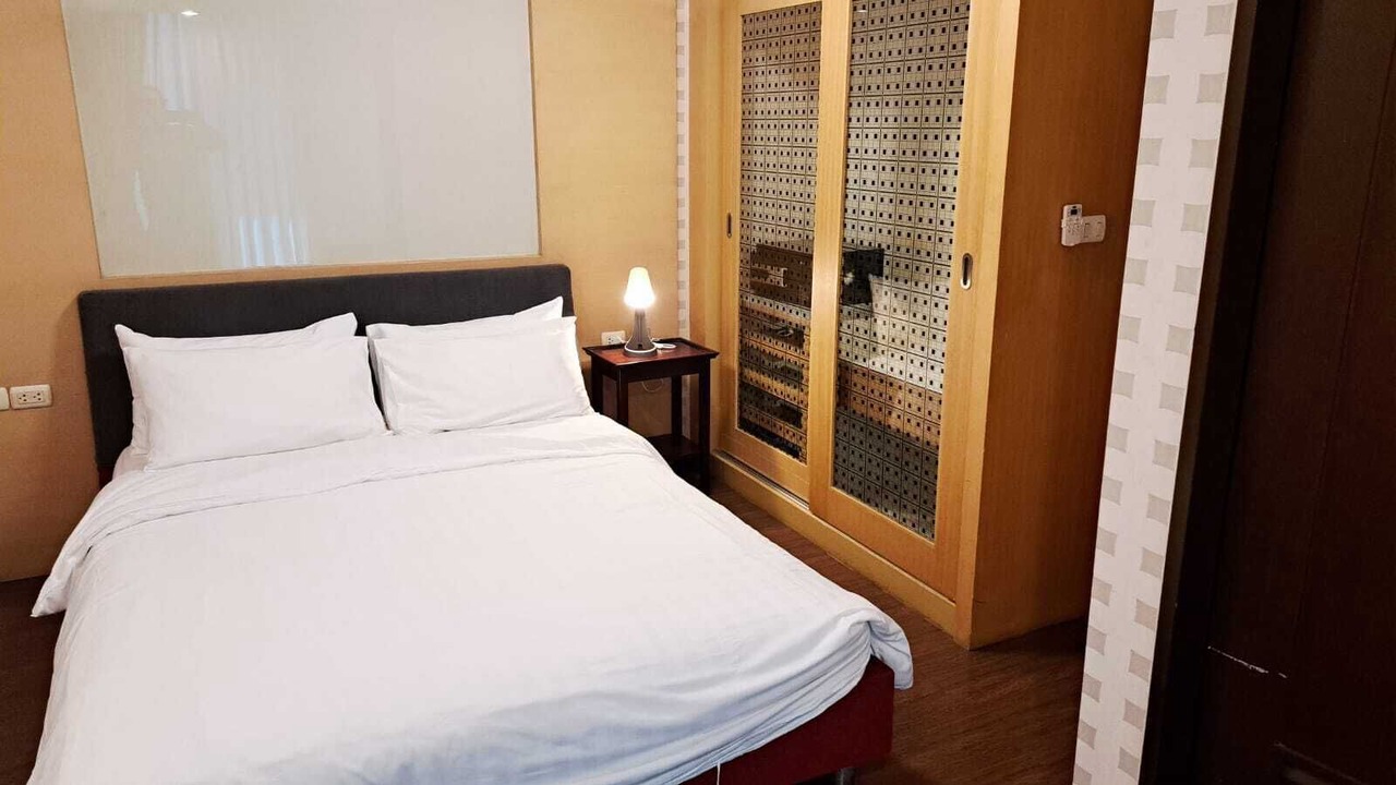 Photo of Bedroom in Khlong Toei Nuea