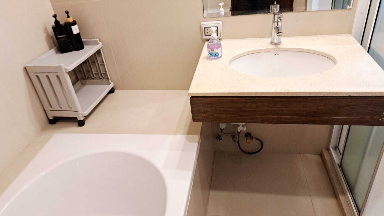 Photo of Bathroom in Khlong Toei Nuea