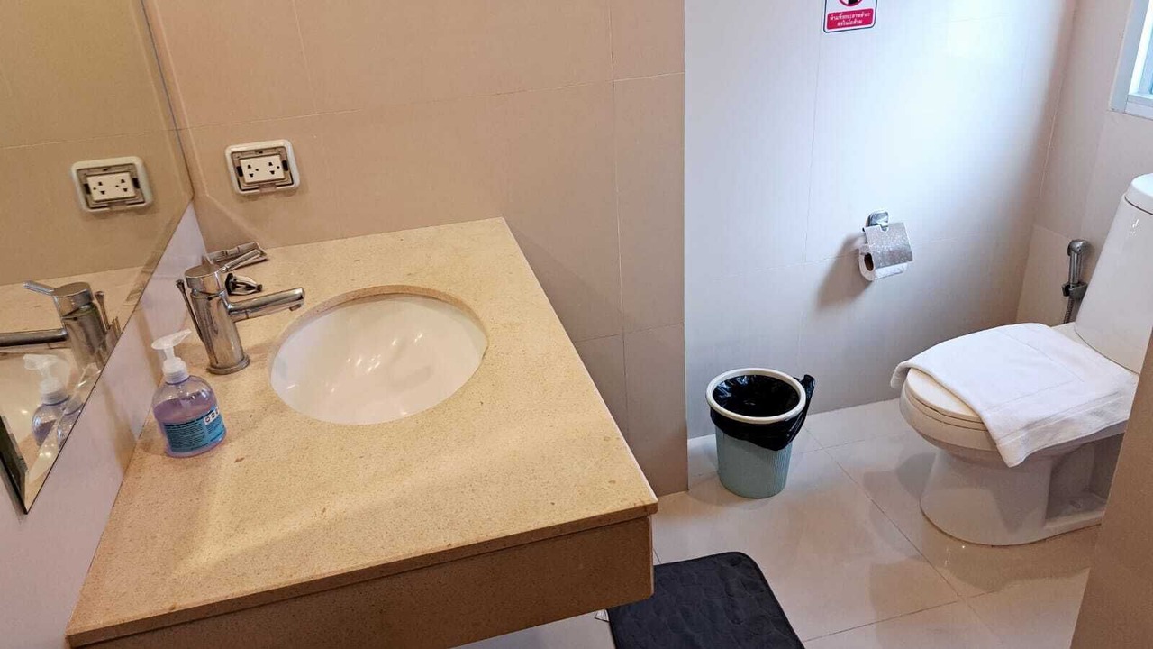 Photo of Bathroom in Khlong Toei Nuea