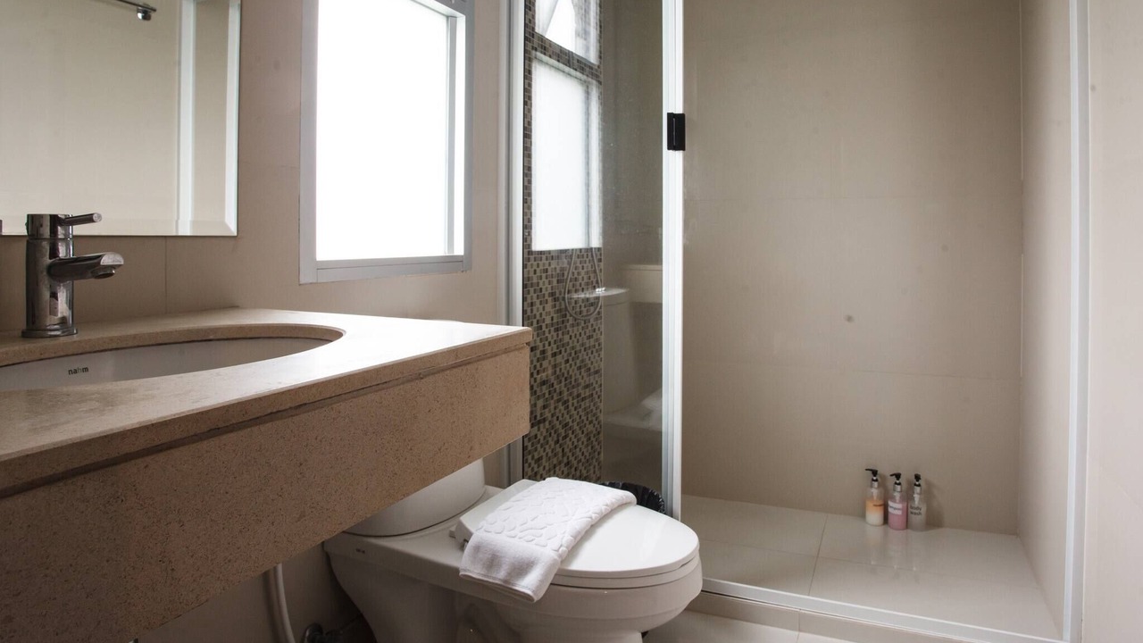 Photo of Bathroom in Khlong Toei Nuea