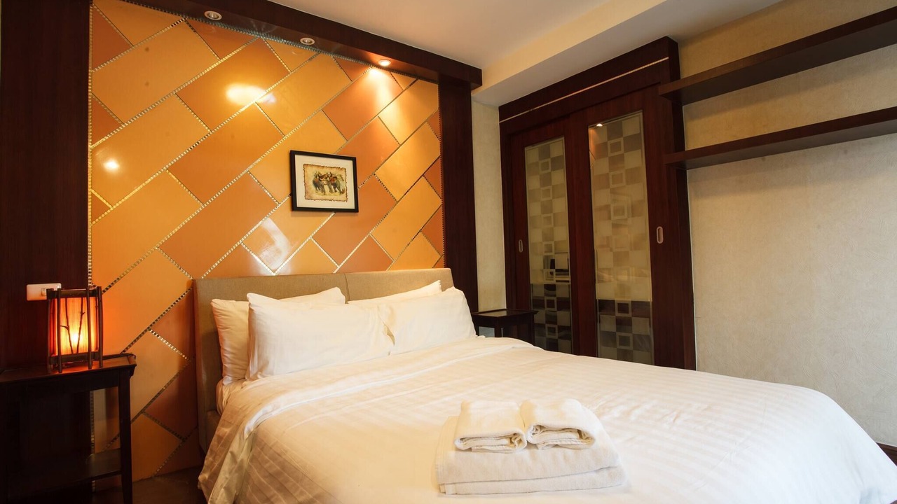 Photo of Bedroom in Khlong Toei Nuea
