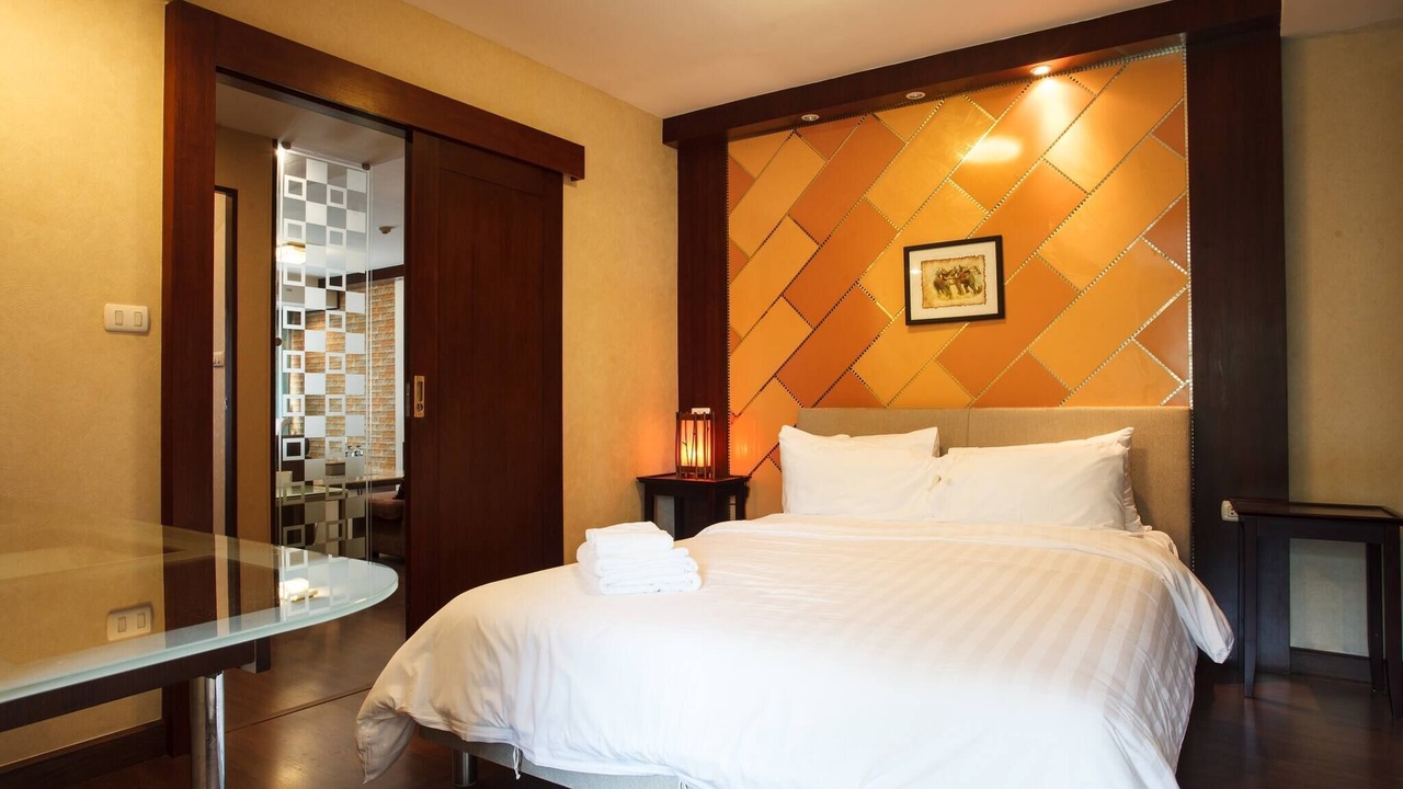 Photo of Bedroom in Khlong Toei Nuea
