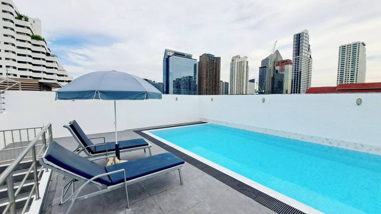 Photo of Outdoor in Khlong Toei Nuea