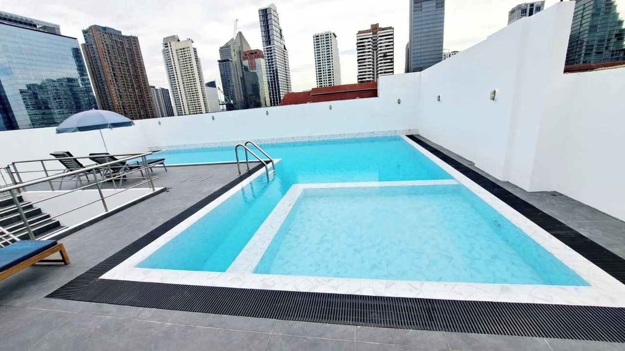 Photo of Outdoor in Khlong Toei Nuea