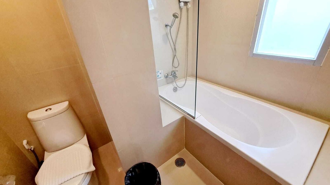 Photo of Bathroom in Khlong Toei Nuea