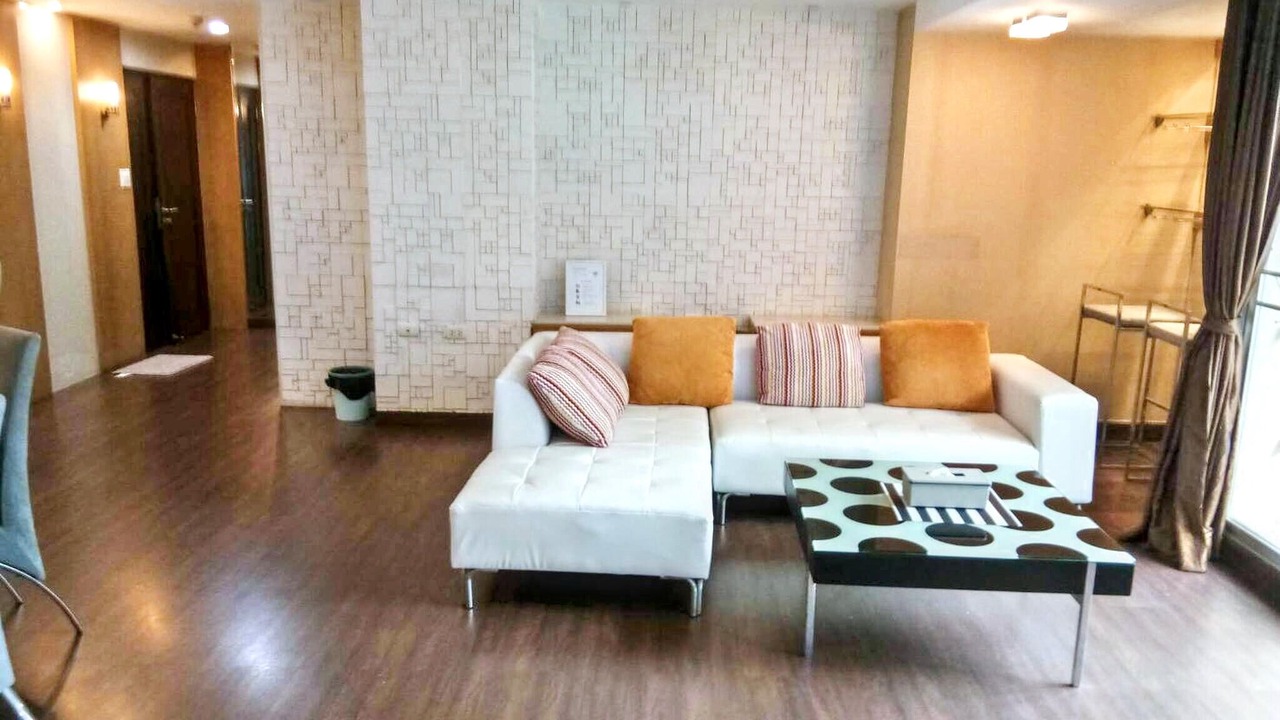 Photo of Livingroom in Khlong Toei Nuea
