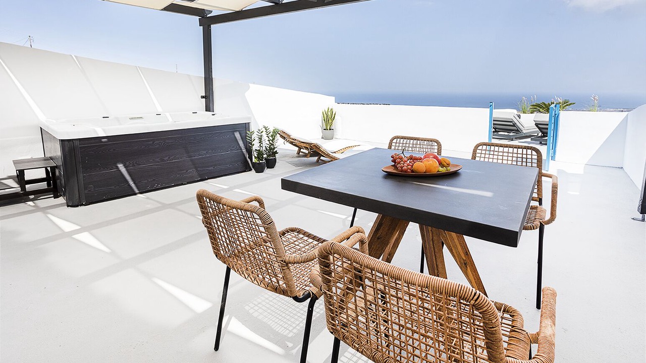 Photo of Outdoor in Fira