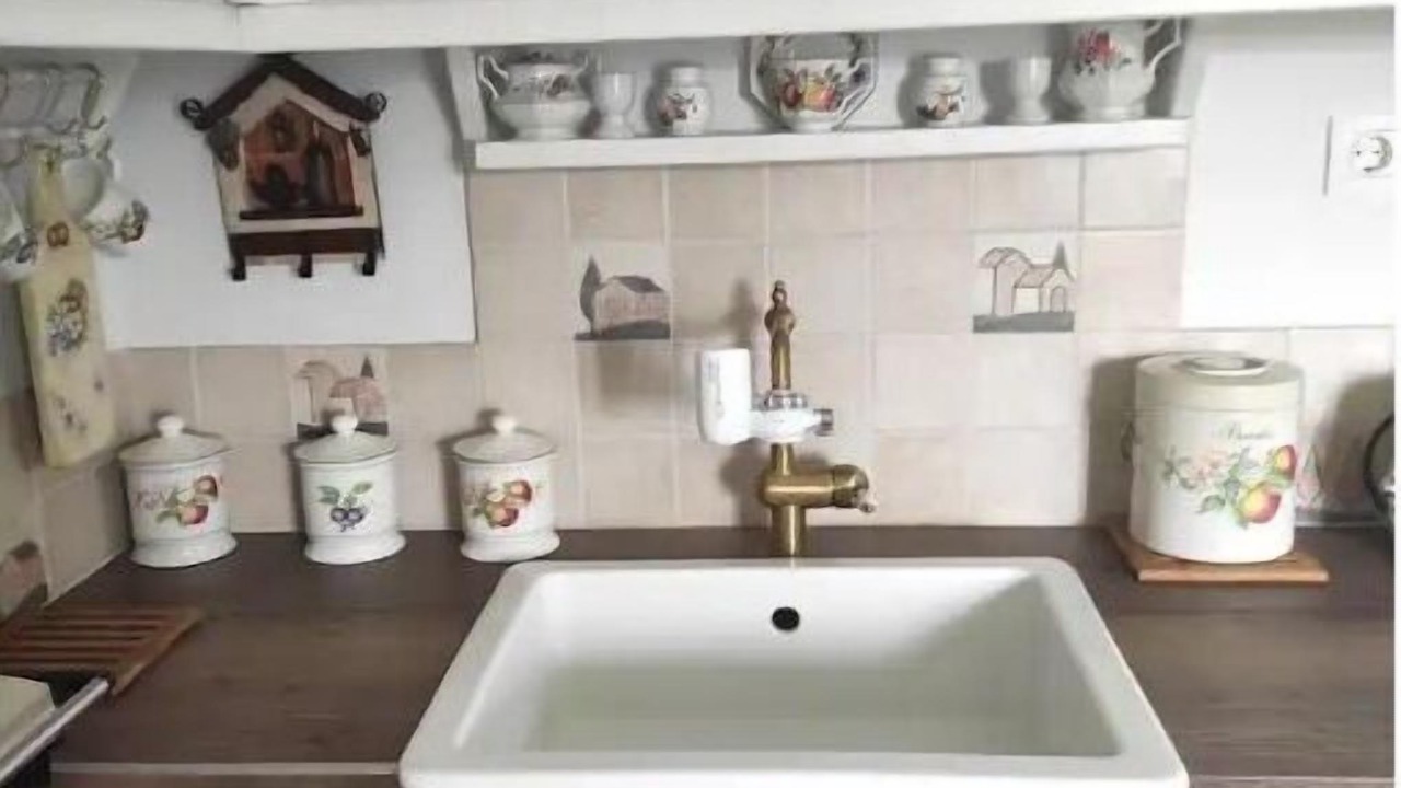 Photo of Bathroom in Paleopolis