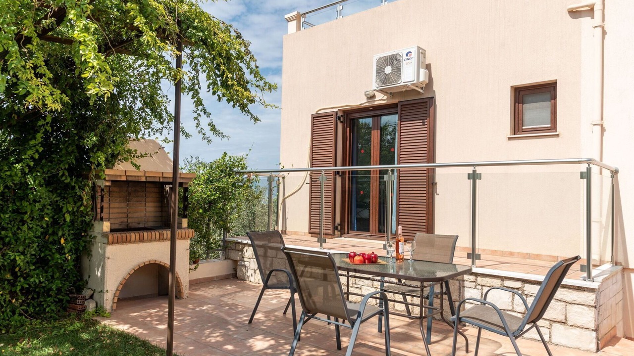 Photo of Outdoor in Pyrgos Psilonerou