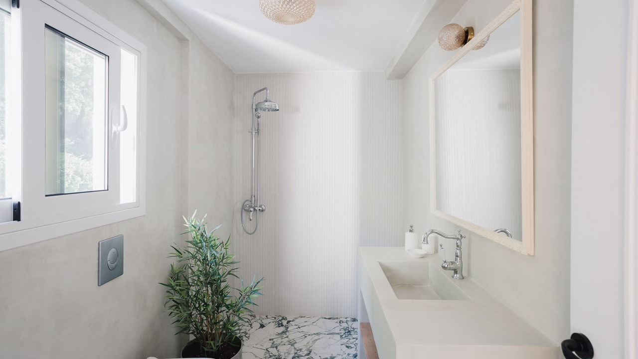 Photo of Bathroom in Agios Ioannis