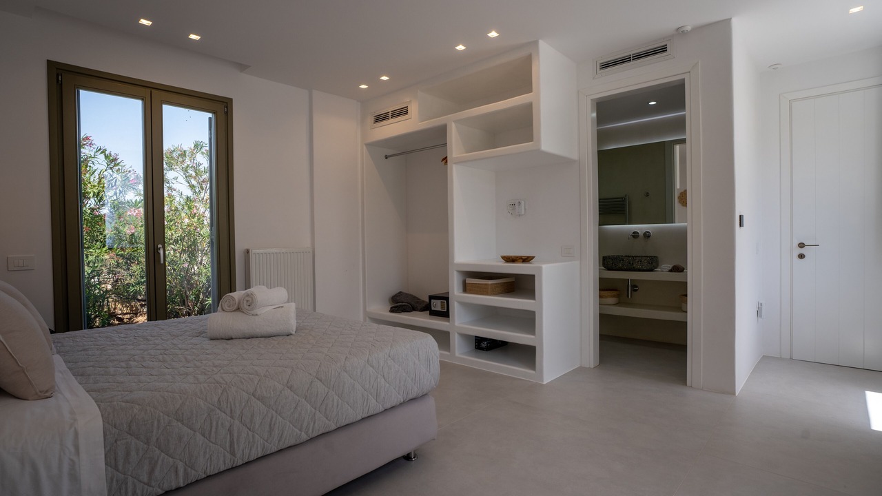 Photo of Bedroom in Drios