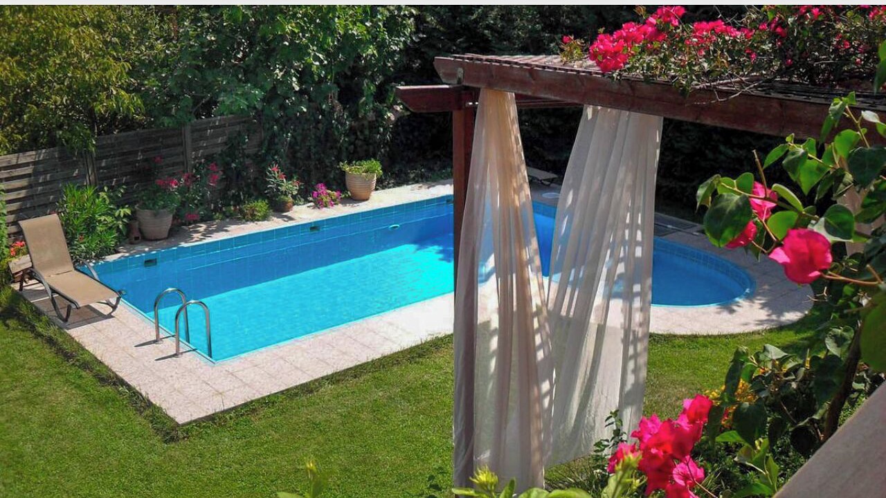 Photo of Outdoor in Skines