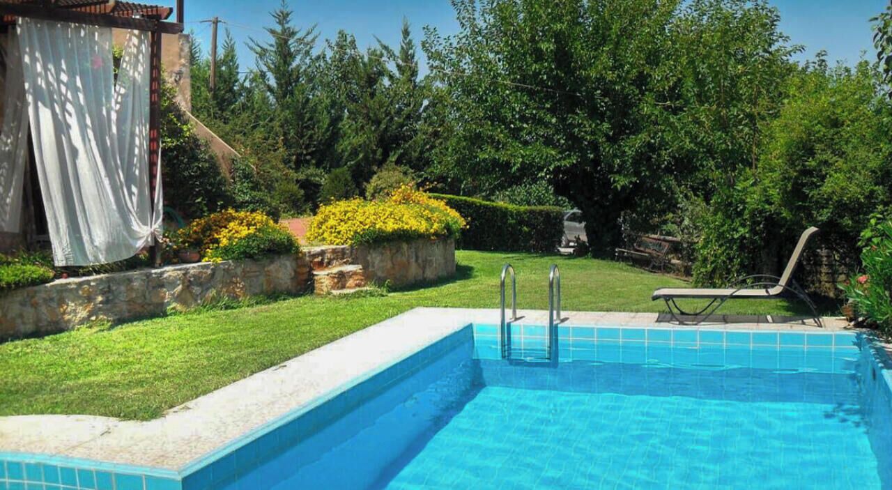 Photo of Outdoor in Skines