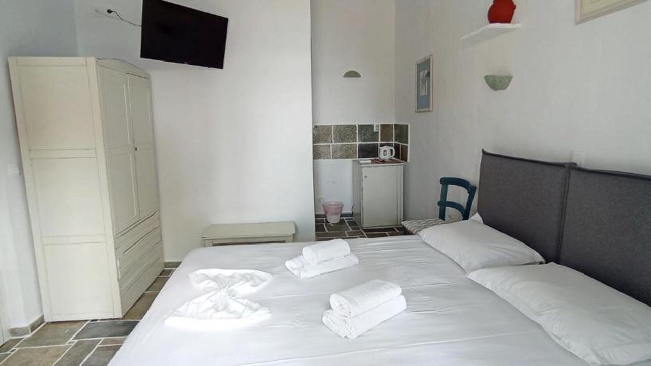 Photo of Bedroom in Platis Gialos