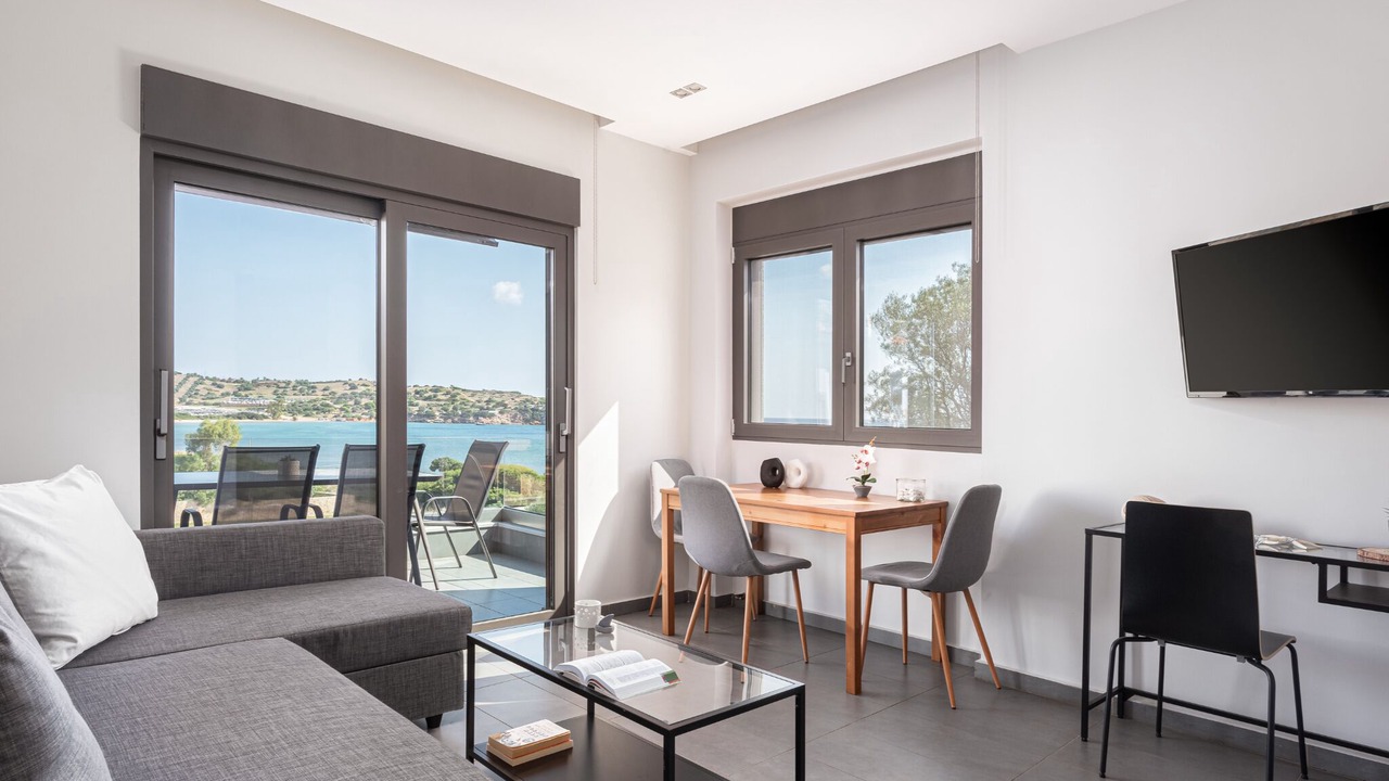 Photo of Livingroom in Charakas
