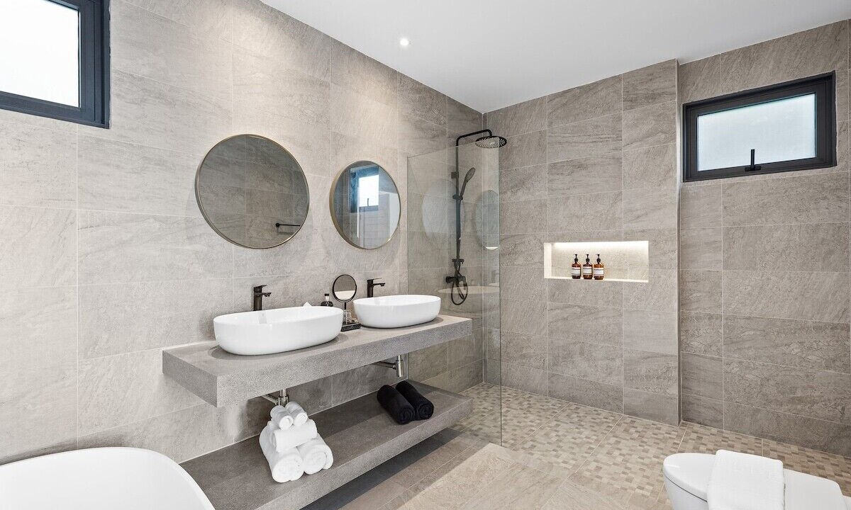Photo of Bathroom in Ang Thong