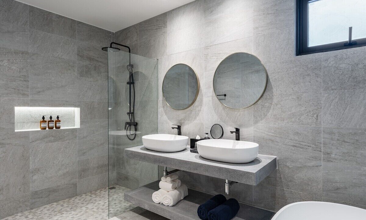 Photo of Bathroom in Ang Thong