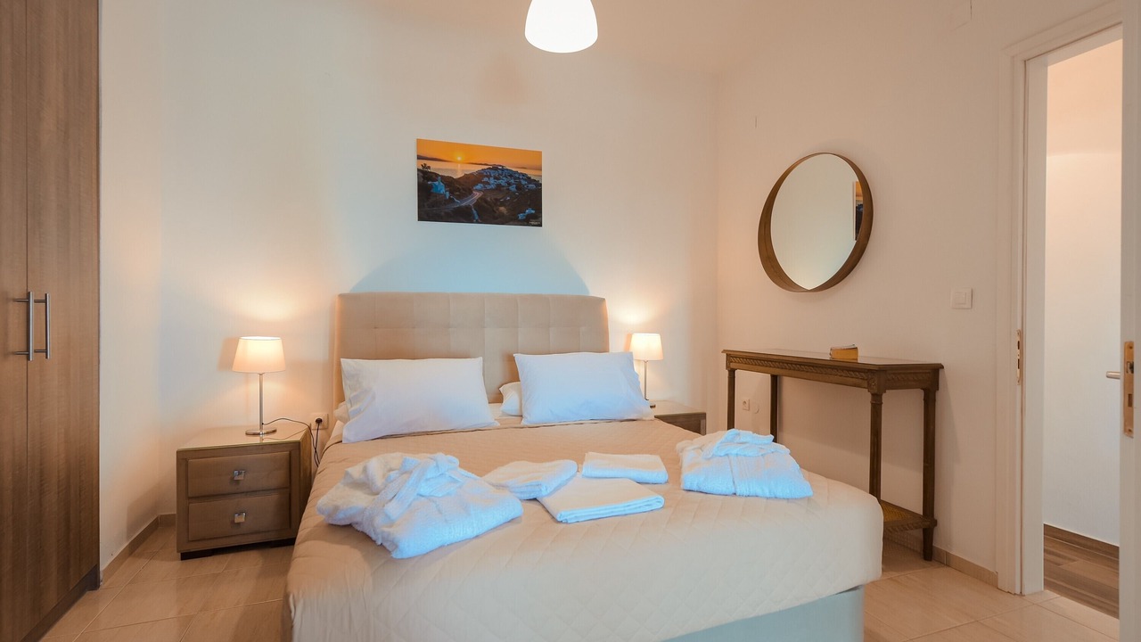 Photo of Bedroom in Platis Gialos