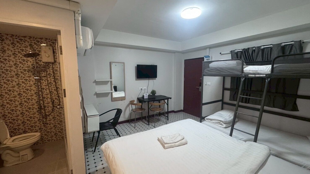 Photo of Bedroom in Dok Mai