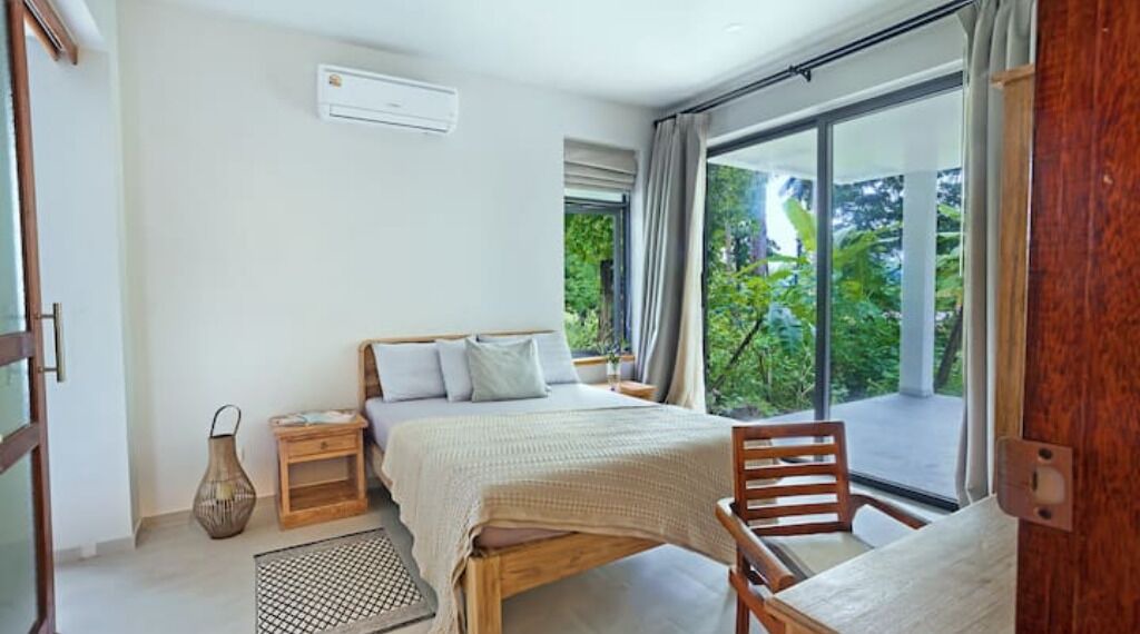 Photo of Bedroom in Haad Yao