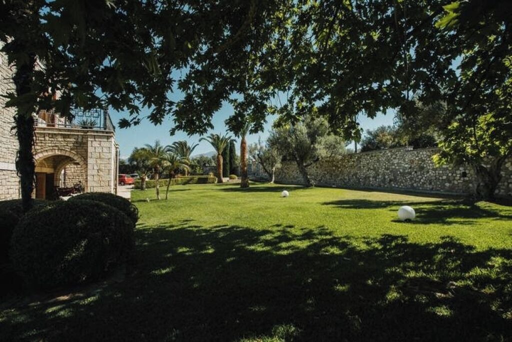 Photo of Outdoor in Longos