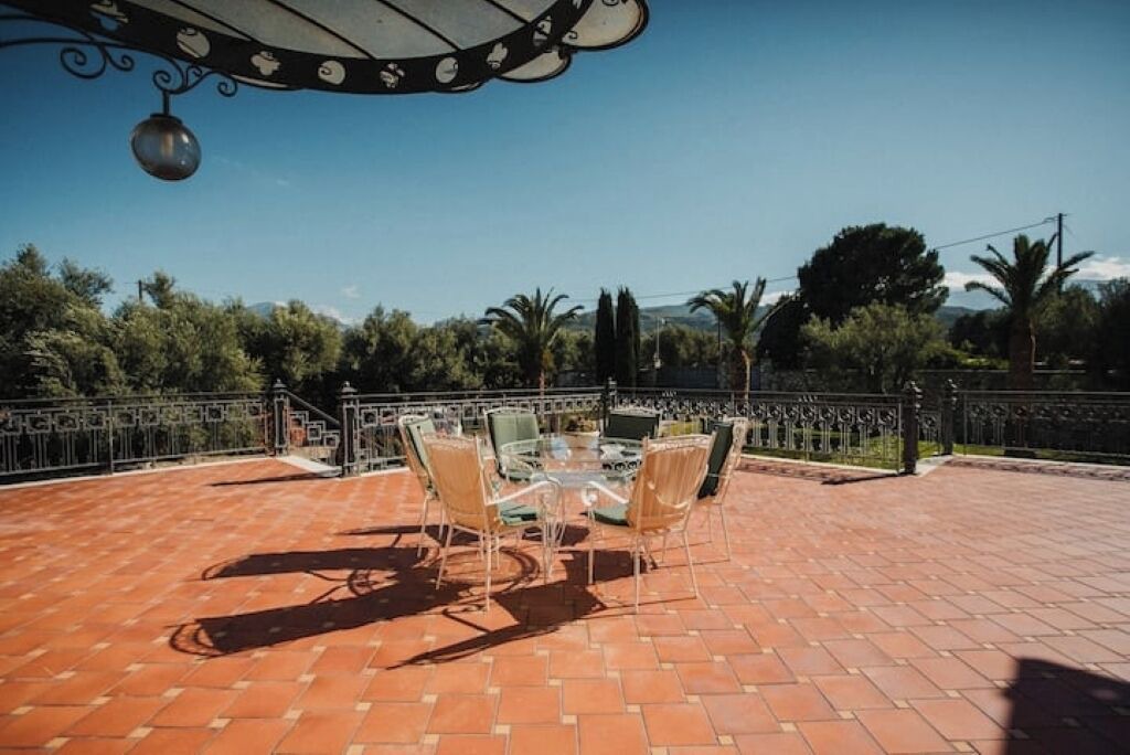 Photo of Outdoor in Longos