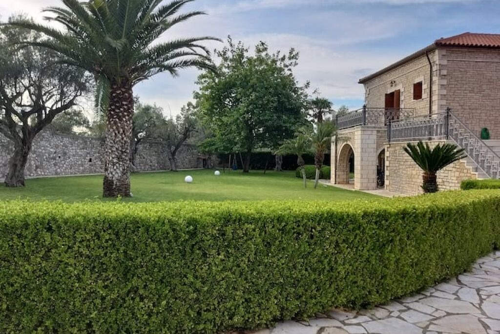 Photo of Outdoor in Longos