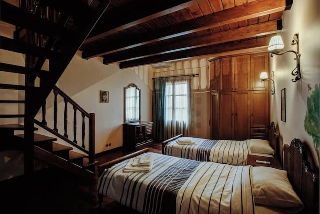Photo of Bedroom in Longos