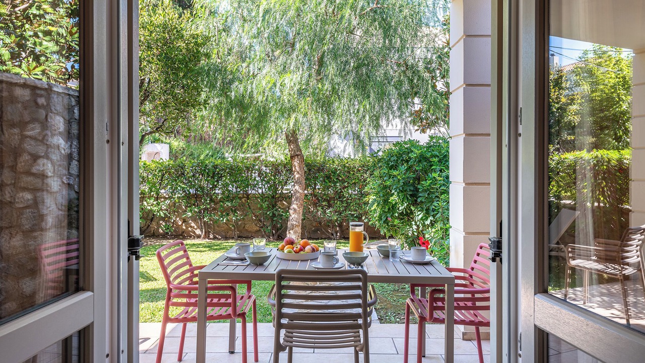 Photo of Outdoor in Longos