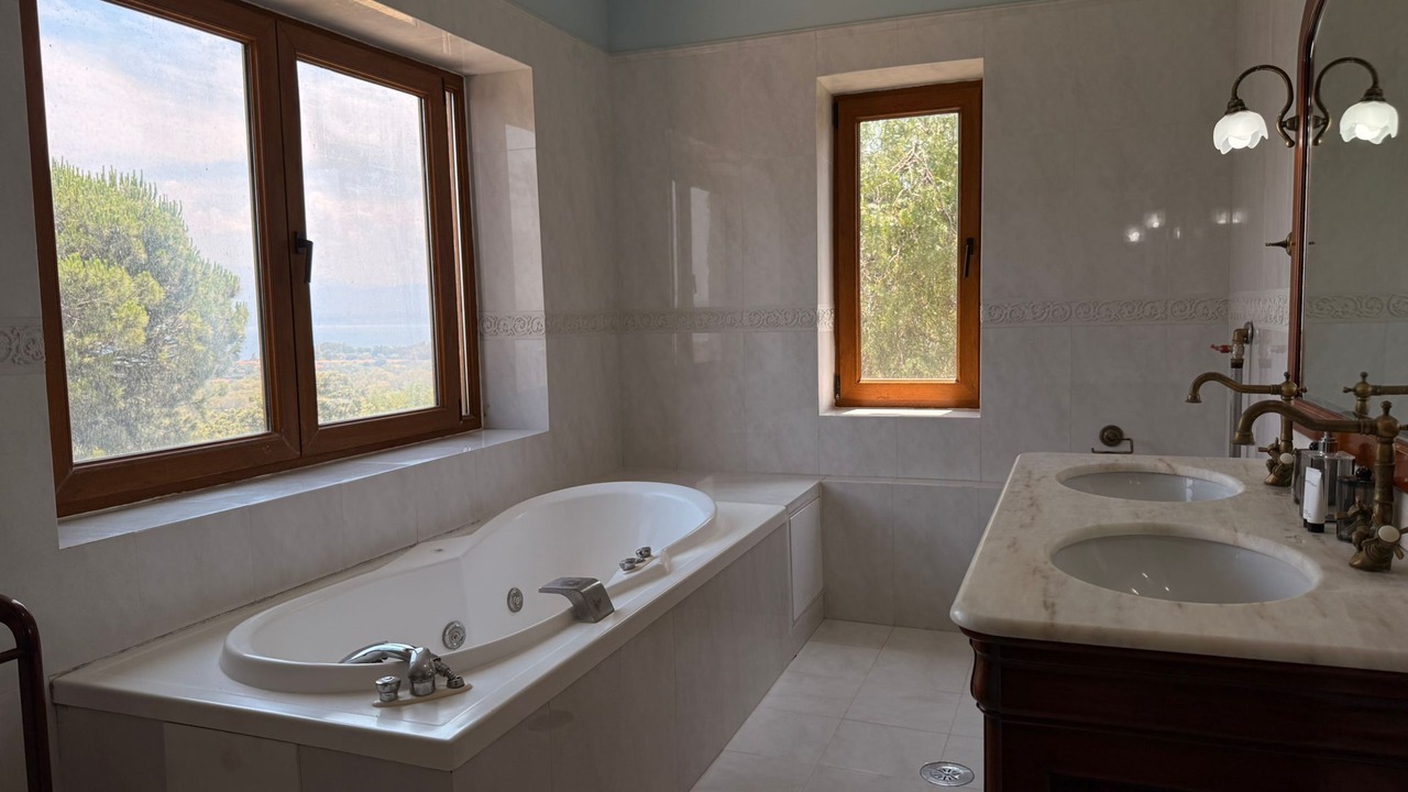 Photo of Bathroom in Lakopetra