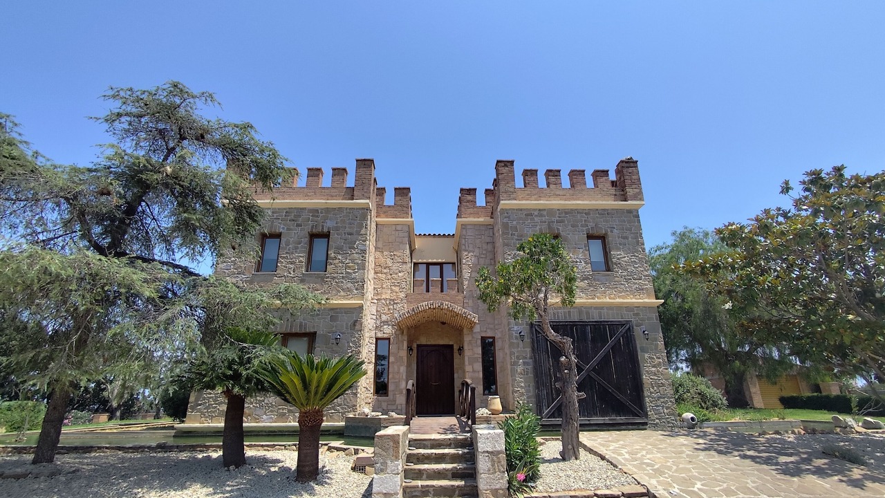 Photo of Outdoor in Lakopetra