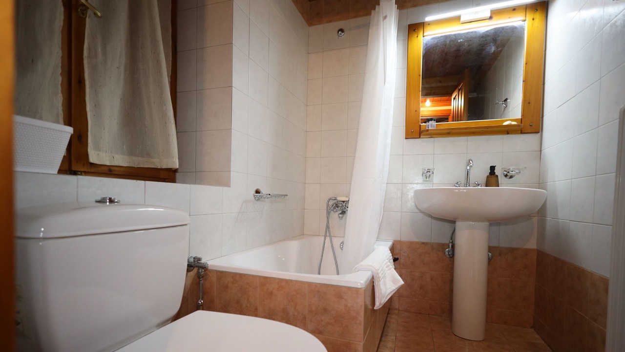 Photo of Bathroom in Tripi