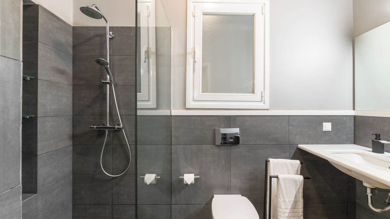 Photo of Bathroom in Makrigianni