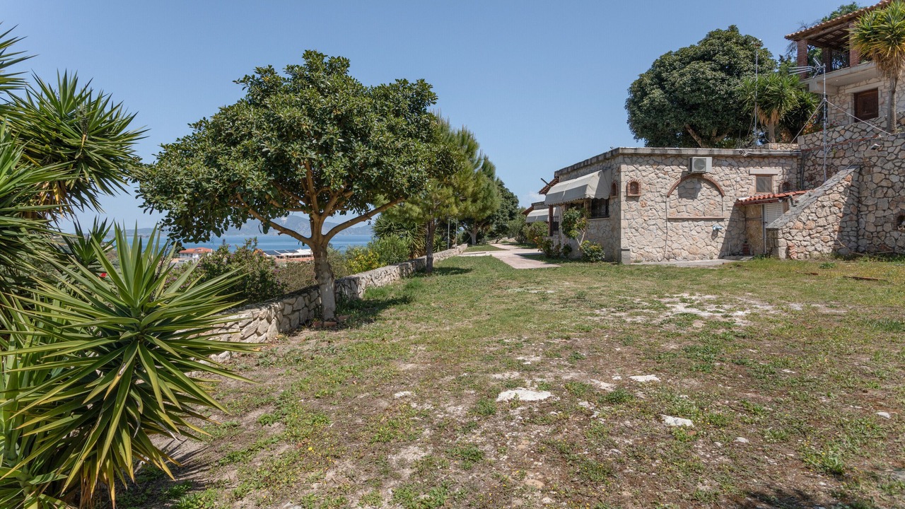Photo of Outdoor in Limni Keri