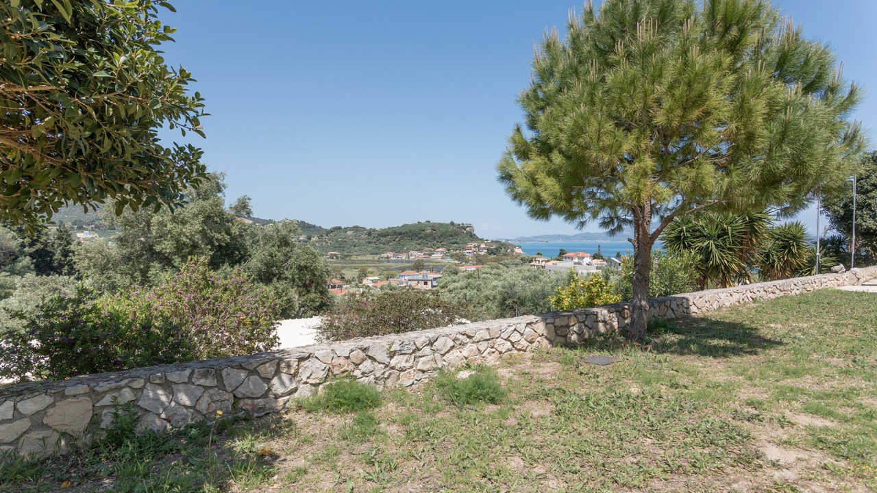 Photo of Outdoor in Limni Keri