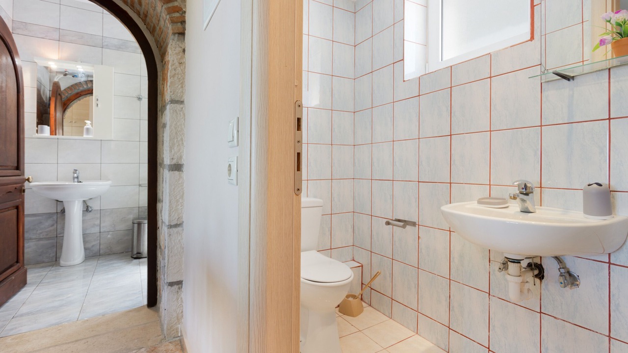 Photo of Bathroom in Limni Keri