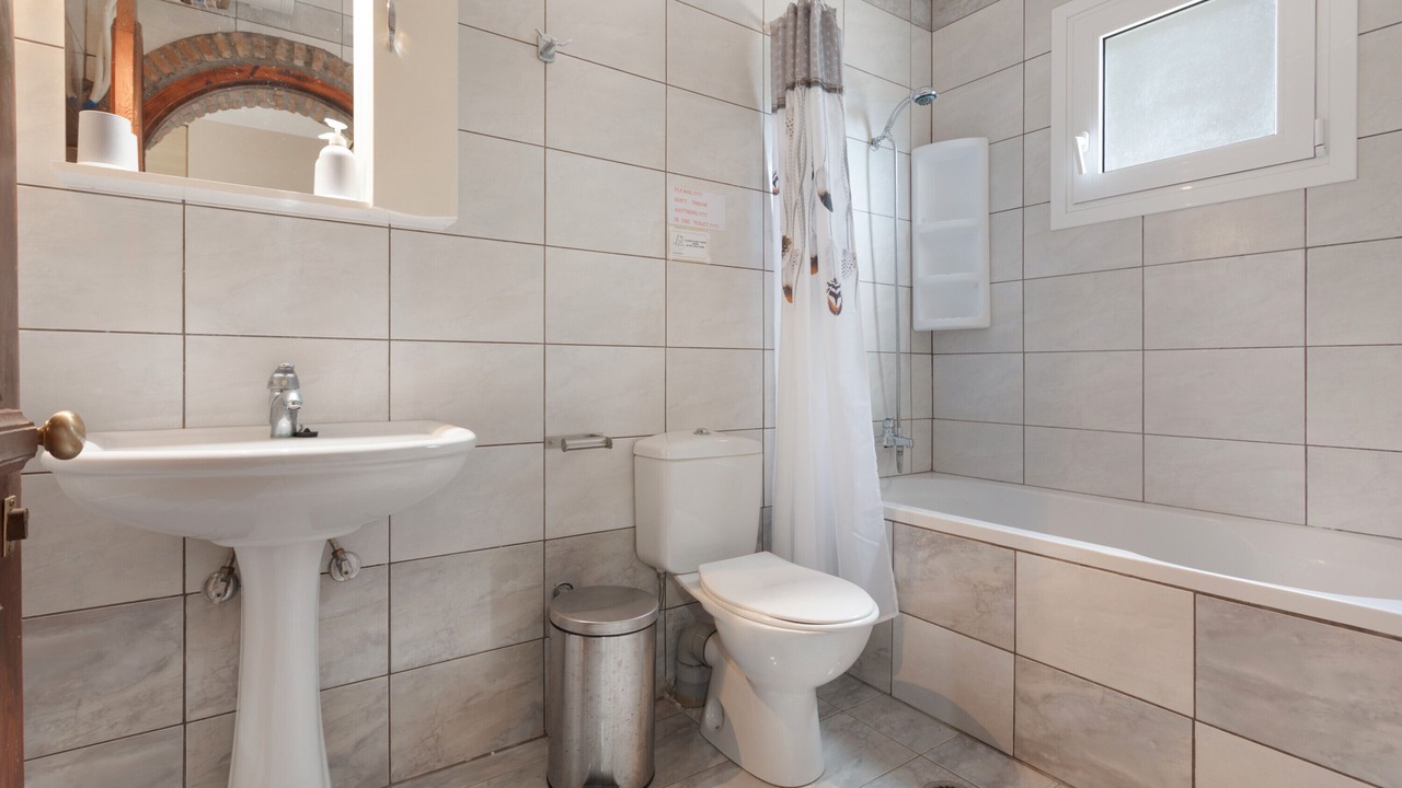 Photo of Bathroom in Limni Keri