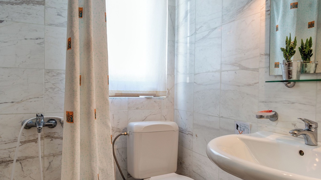 Photo of Bathroom in Makry Gialos