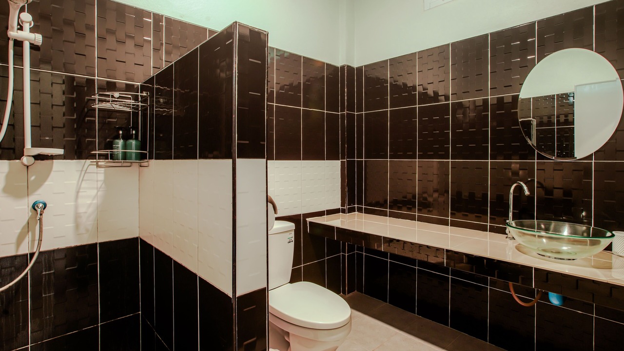 Photo of Bathroom in Srithanu