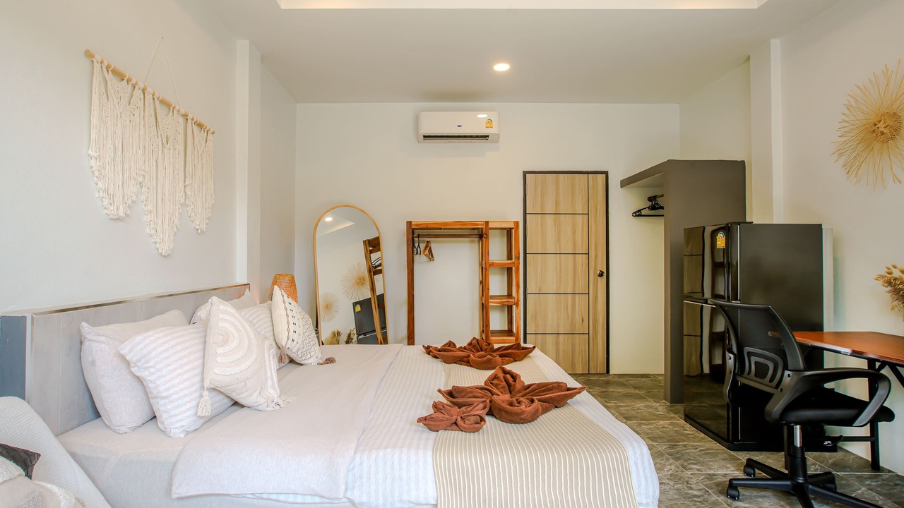 Photo of Bedroom in Srithanu